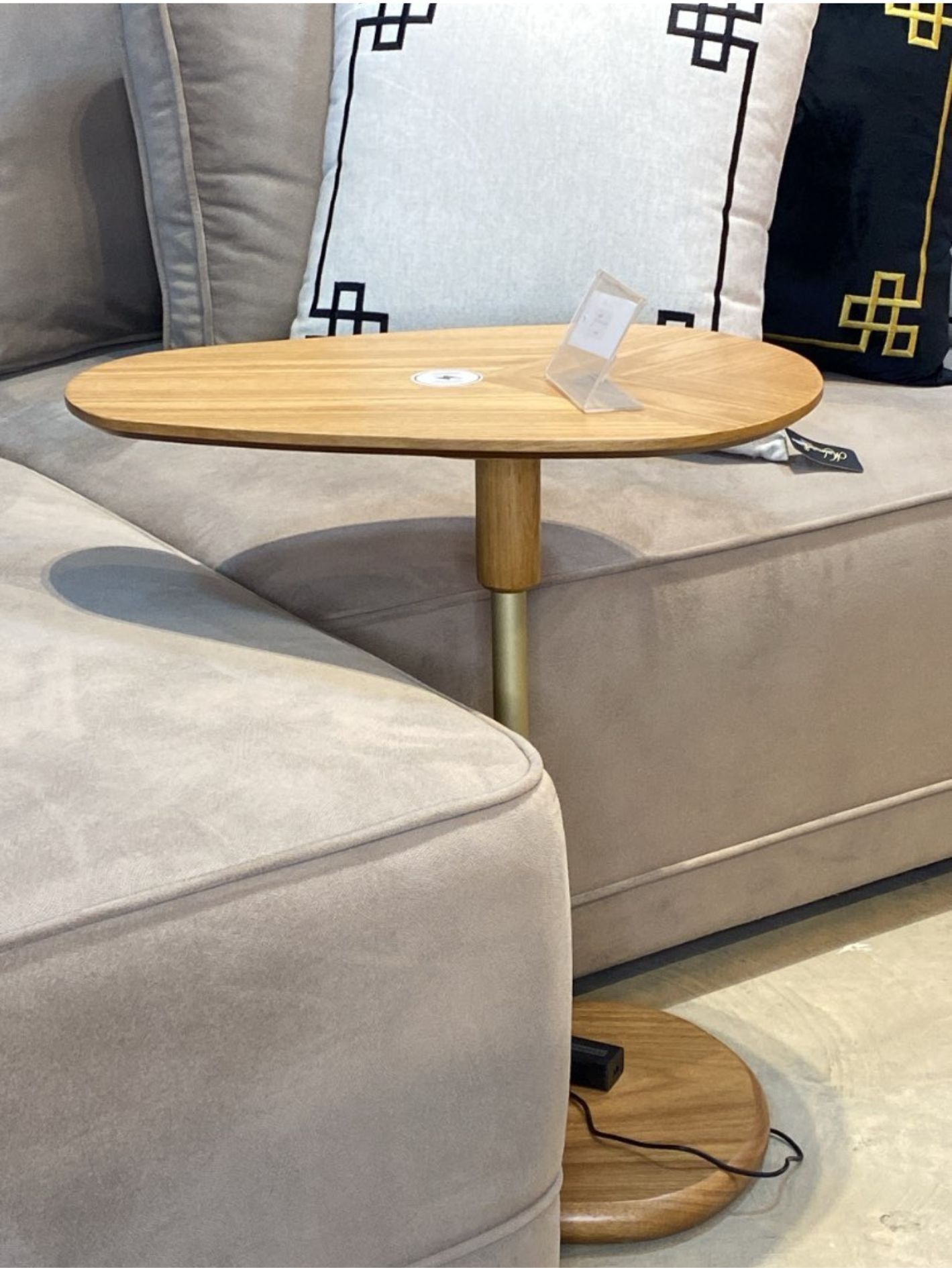Mesa Lateral Vrisia